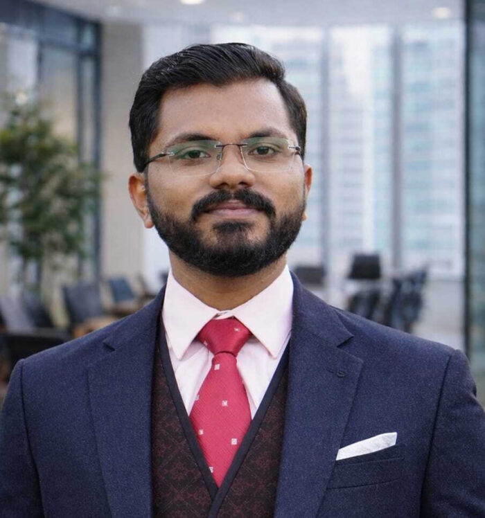 2 Dr Viraj_New Profile Photo_Our Team